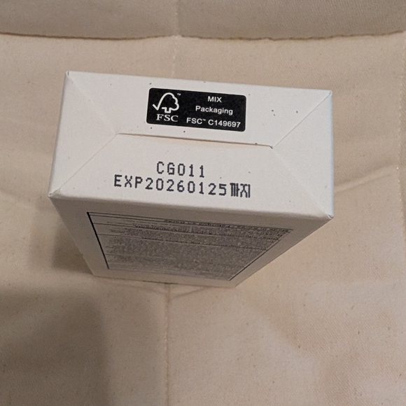 NWT Isntree Suncream 50mL - Picture 4 of 4